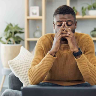 L’hyper-contrôle mental est souvent une stratégie ancienne du système nerveux pour faire face à l’imprévu. Dr Jean-Victor Belmère